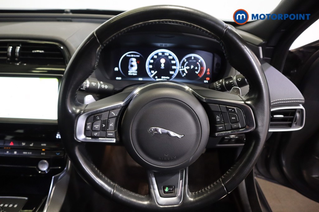 Used Jaguar XE 2018 for sale - 77932274: Photo 11