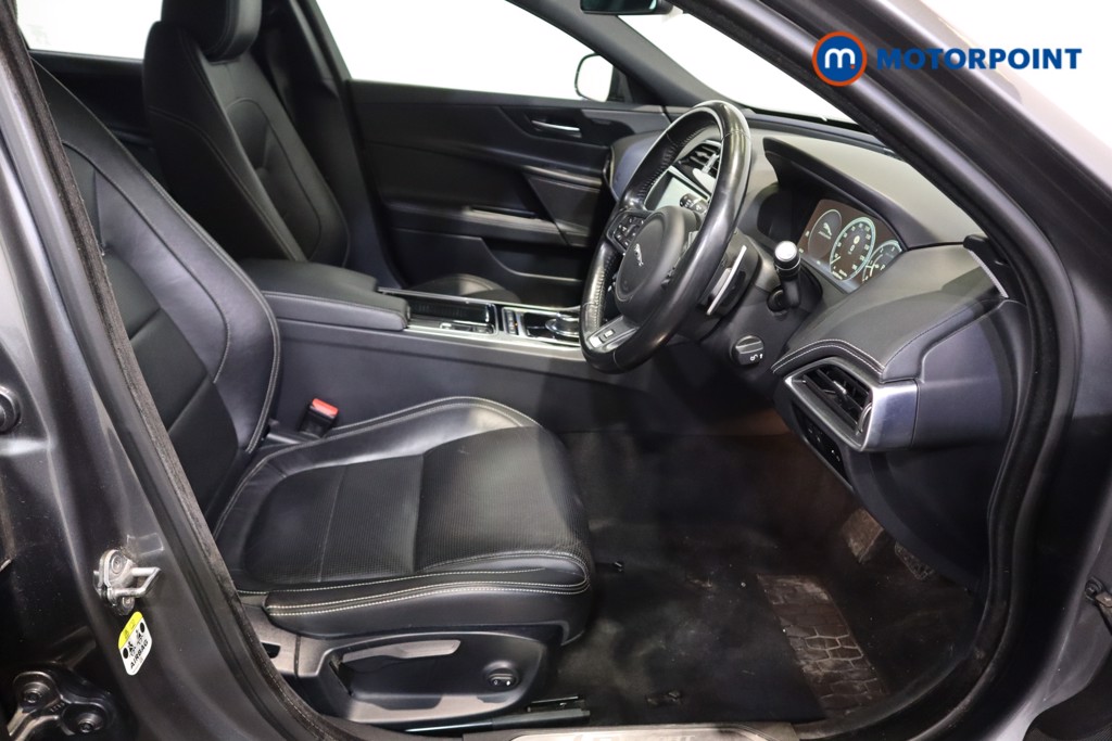 Used Jaguar XE 2018 for sale - 77932274: Photo 14