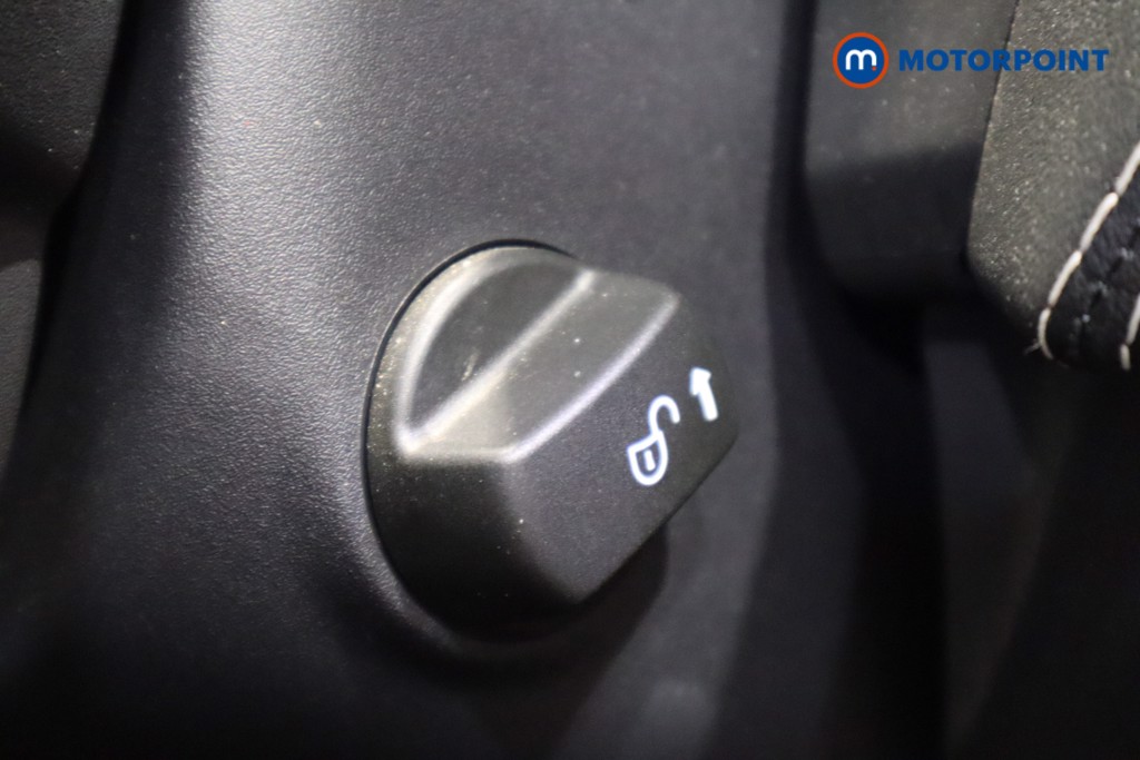 Used Jaguar XE 2018 for sale - 77932274: Photo 25