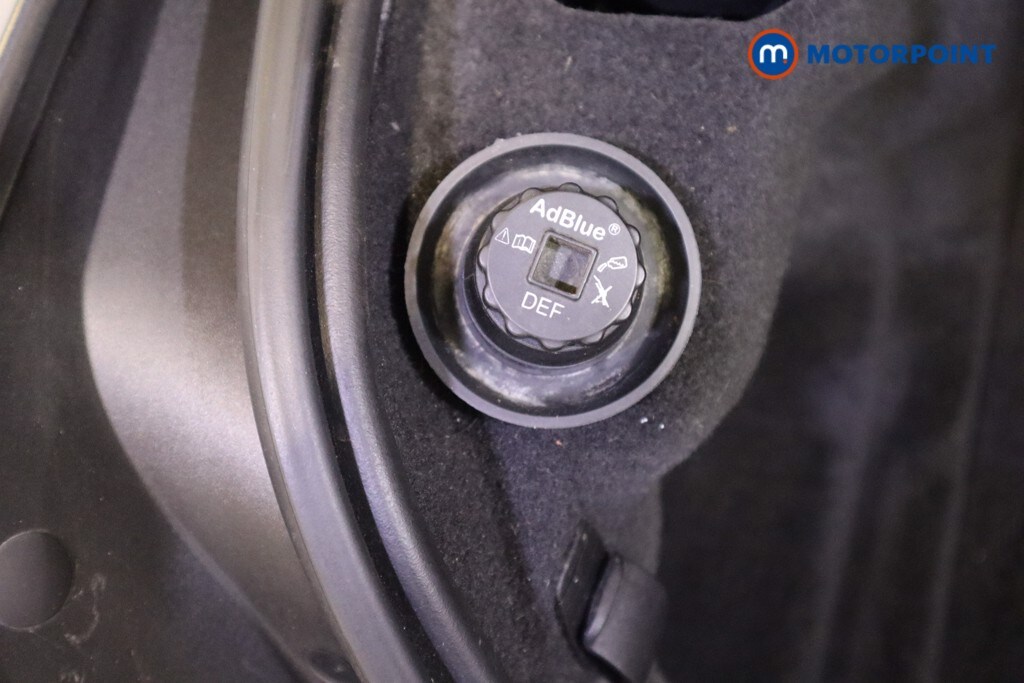 Used Jaguar XE 2018 for sale - 77932274: Photo 38