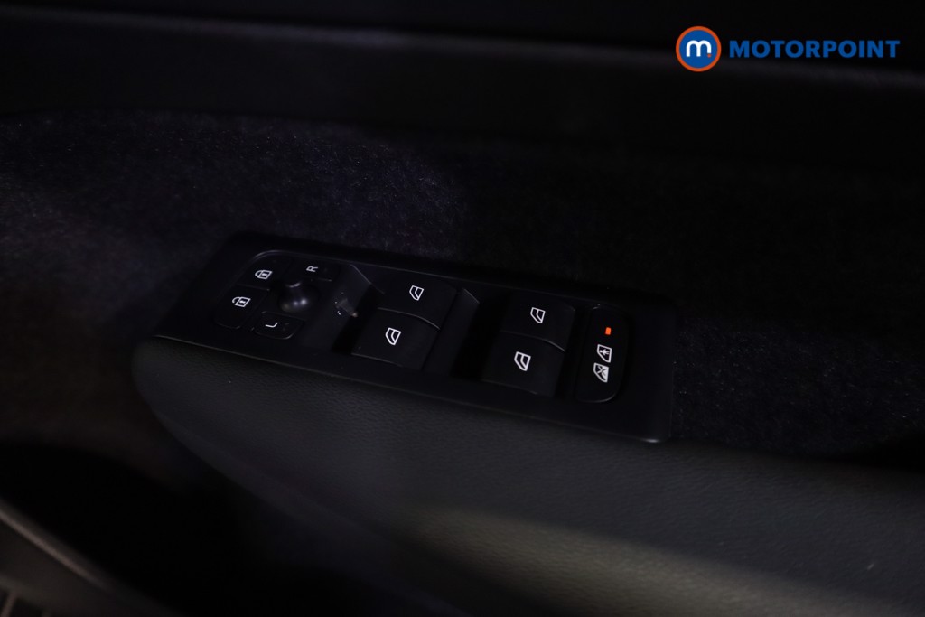 Used Volvo XC40 2023 for sale - 76892528: Photo 11