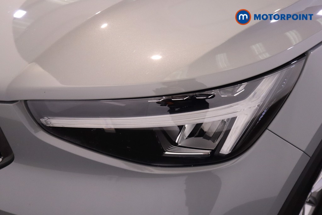 Used Volvo XC40 2023 for sale - 76892528: Photo 44