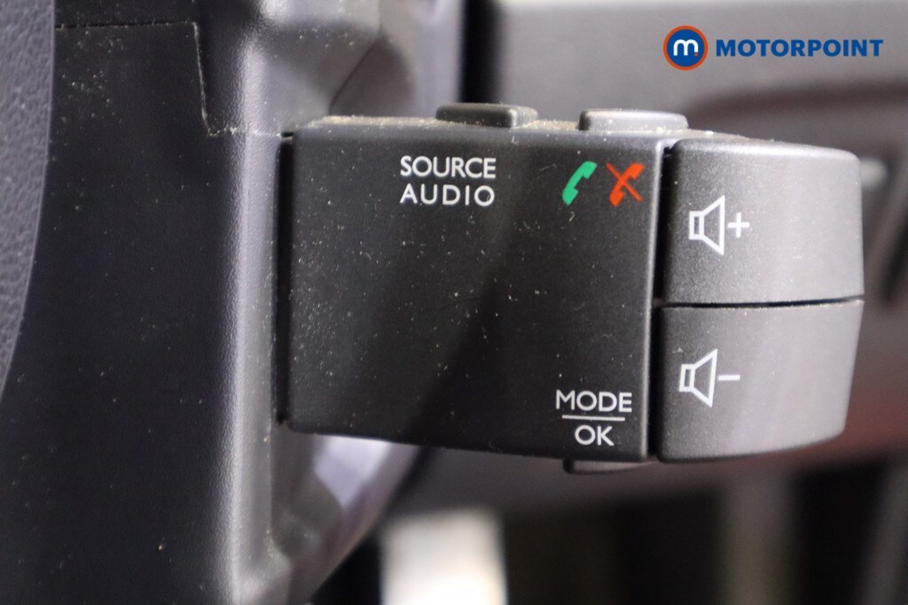 Used Renault Captur 2018 for sale - 77653920: Photo 28