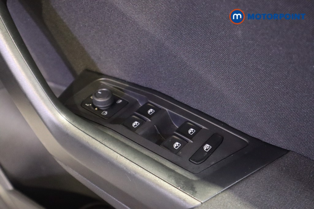 Used Volkswagen T-Roc 2023 for sale - 77718875: Photo 21