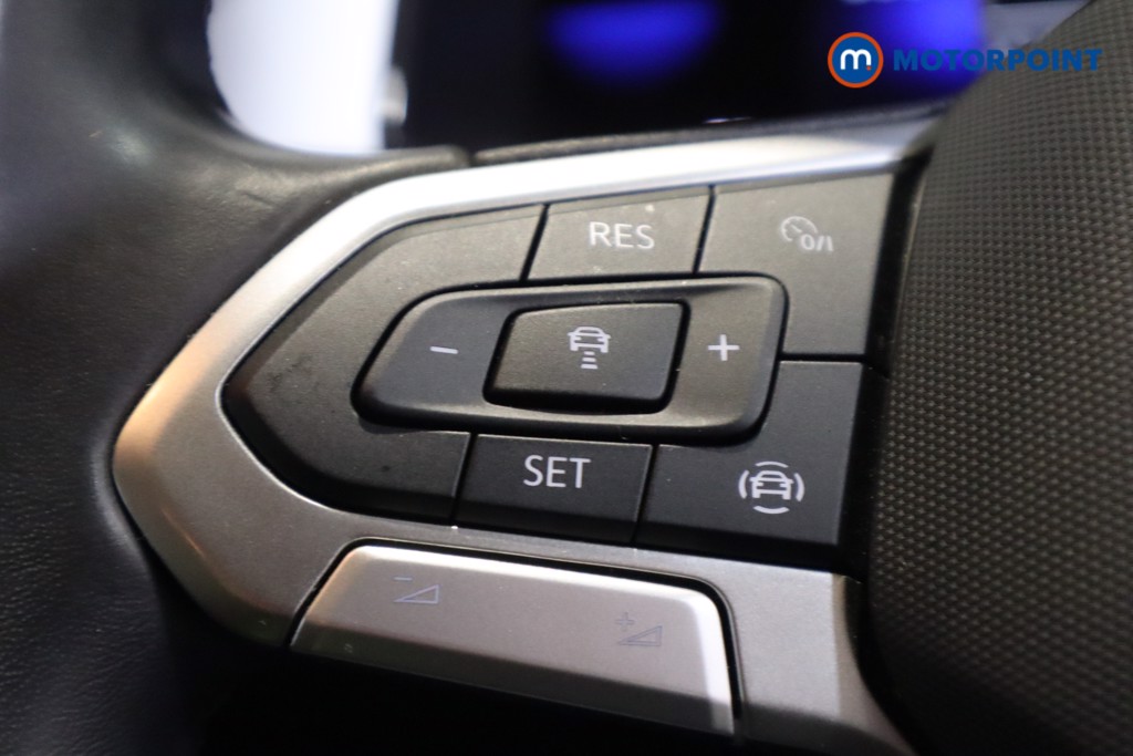 Used Volkswagen T-Roc 2023 for sale - 77718875: Photo 24