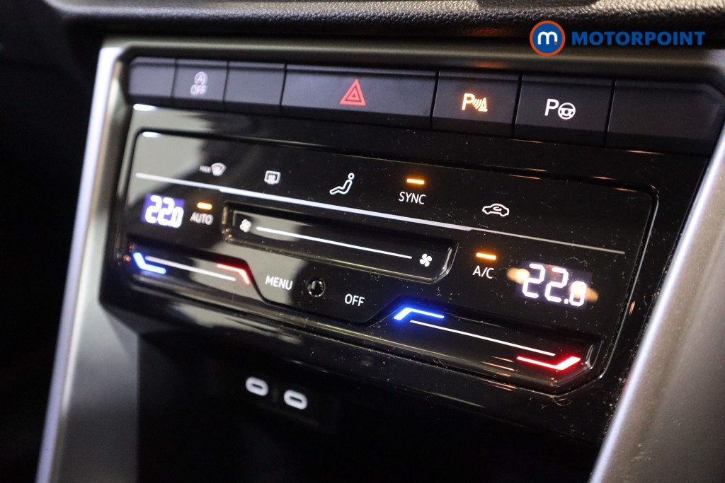 Used Volkswagen T-Roc 2023 for sale - 77718875: Photo 28