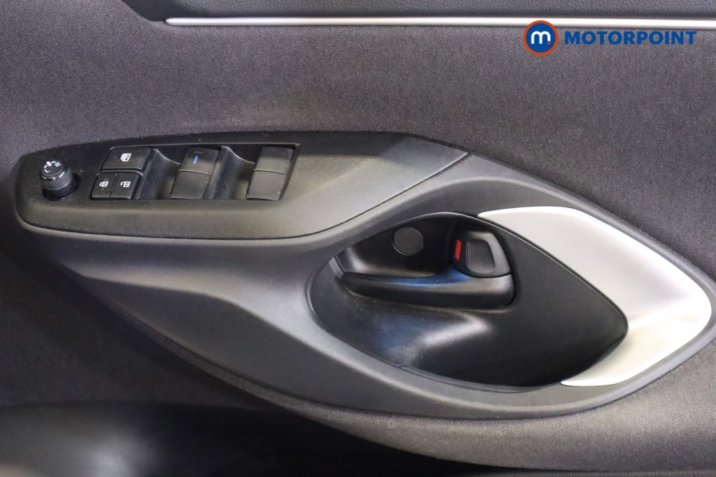 Used Toyota Yaris Cross 2023 for sale - 77601497: Photo 22