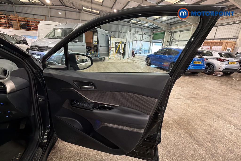 Used Toyota C-HR 2021 for sale - 78187516: Photo 25