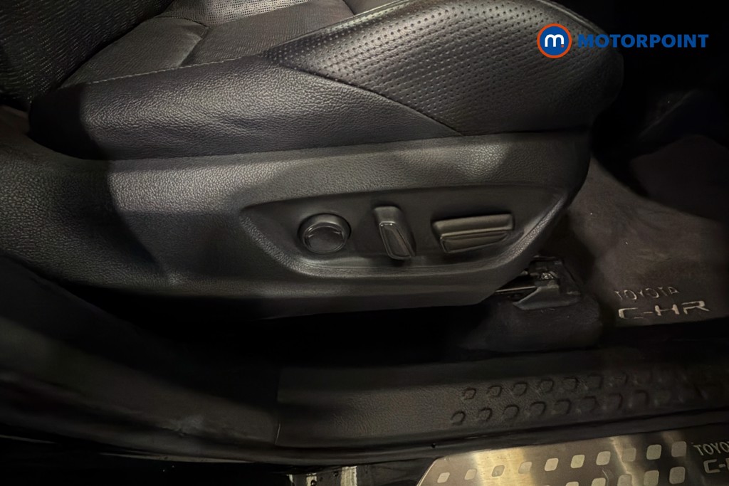 Used Toyota C-HR 2021 for sale - 78187516: Photo 30