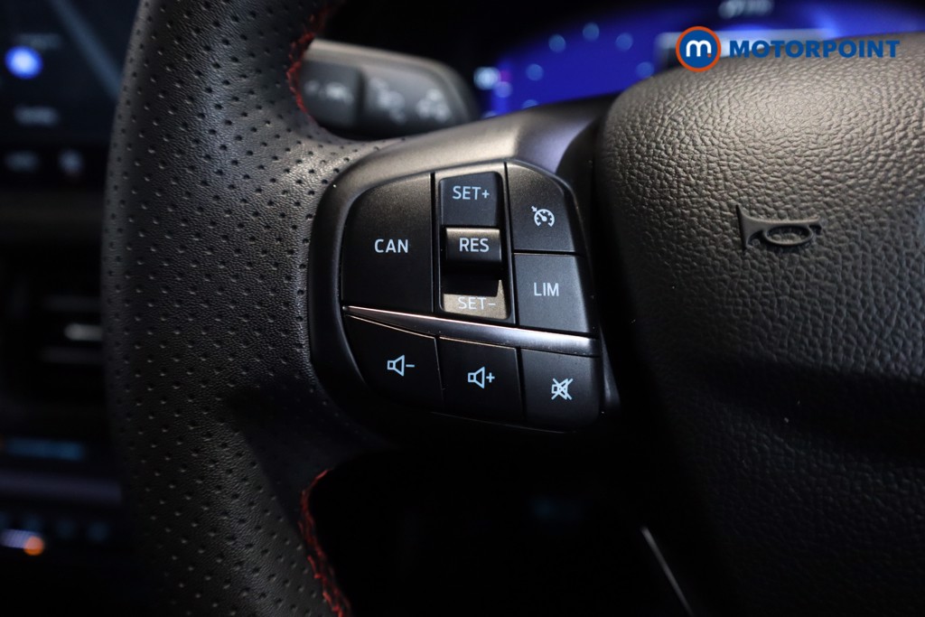 Used Ford Focus 2023 for sale - 76949234: Photo 17