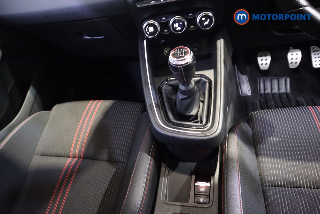 Used Renault Clio 2023 for sale - 76782637: Photo 15