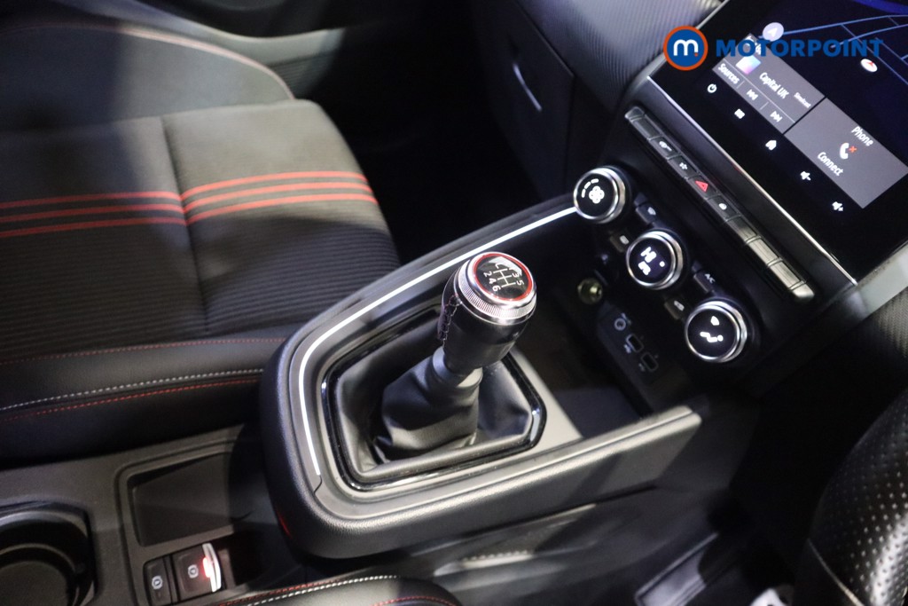 Used Renault Clio 2023 for sale - 76782637: Photo 16