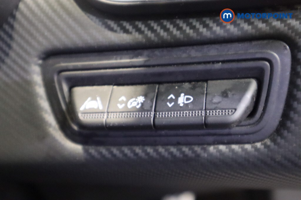 Used Renault Clio 2023 for sale - 76782637: Photo 21