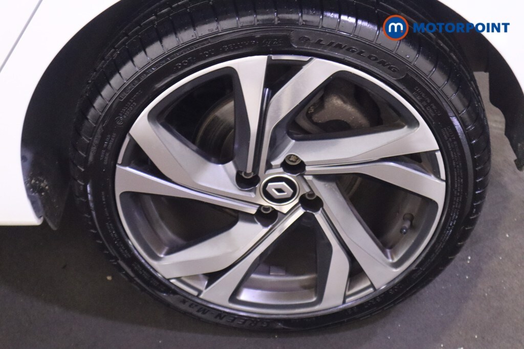 Used Renault Clio 2023 for sale - 76782637: Photo 31