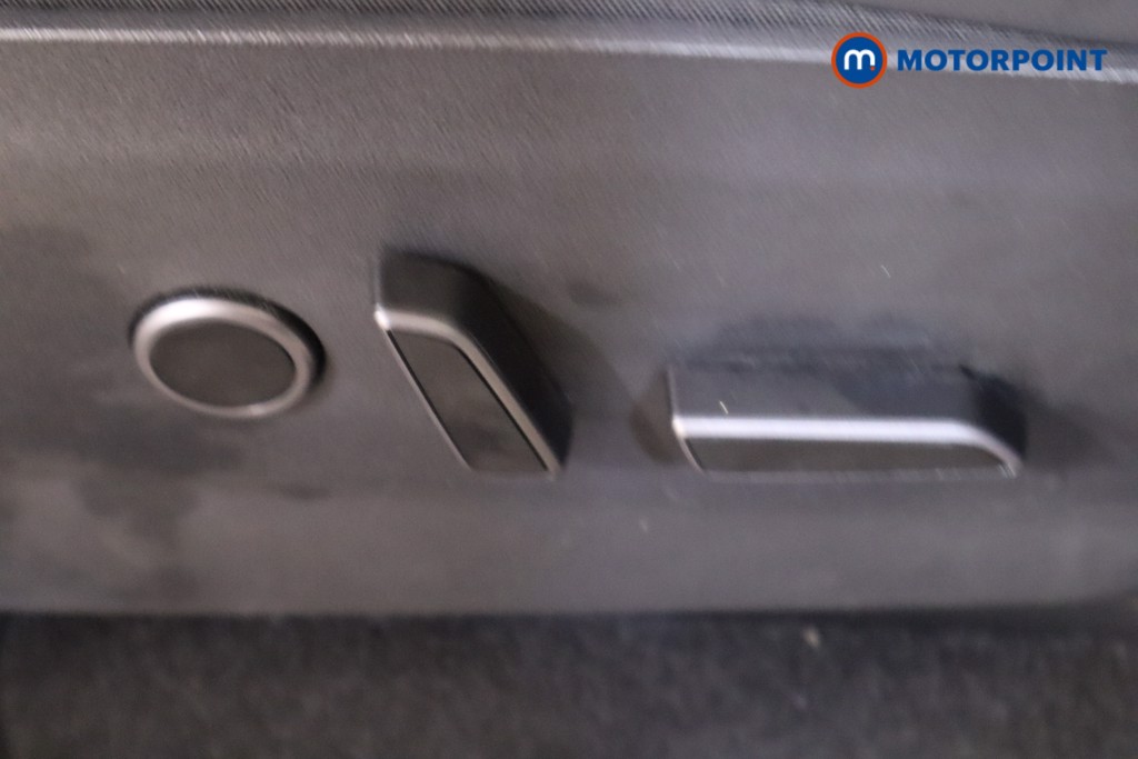 Used Tesla Model Y 2023 for sale - 77901947: Photo 24