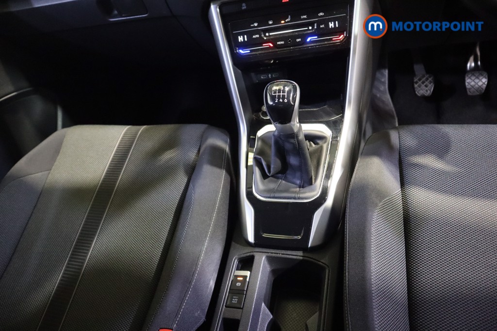 Used Volkswagen T-Roc 2023 for sale - 76653608: Photo 14