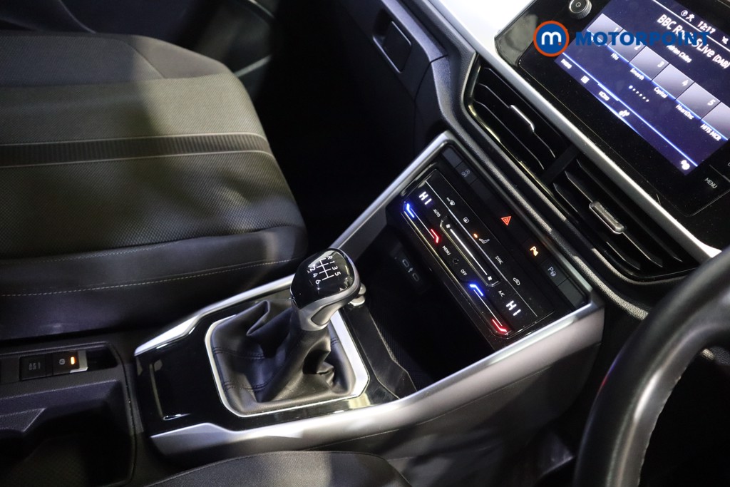 Used Volkswagen T-Roc 2023 for sale - 76653608: Photo 15