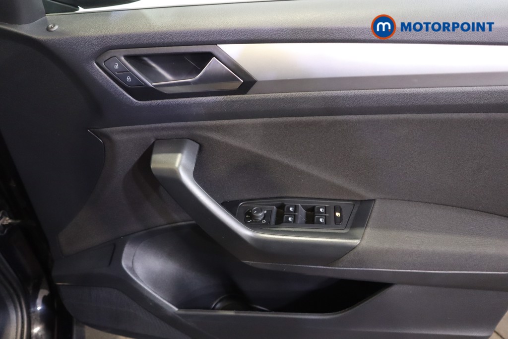 Used Volkswagen T-Roc 2023 for sale - 76653608: Photo 17