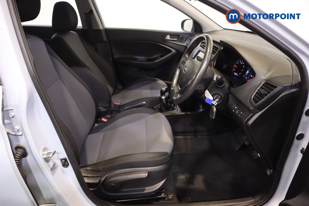 Used Hyundai i20 2019 for sale - 77743762: Photo 14