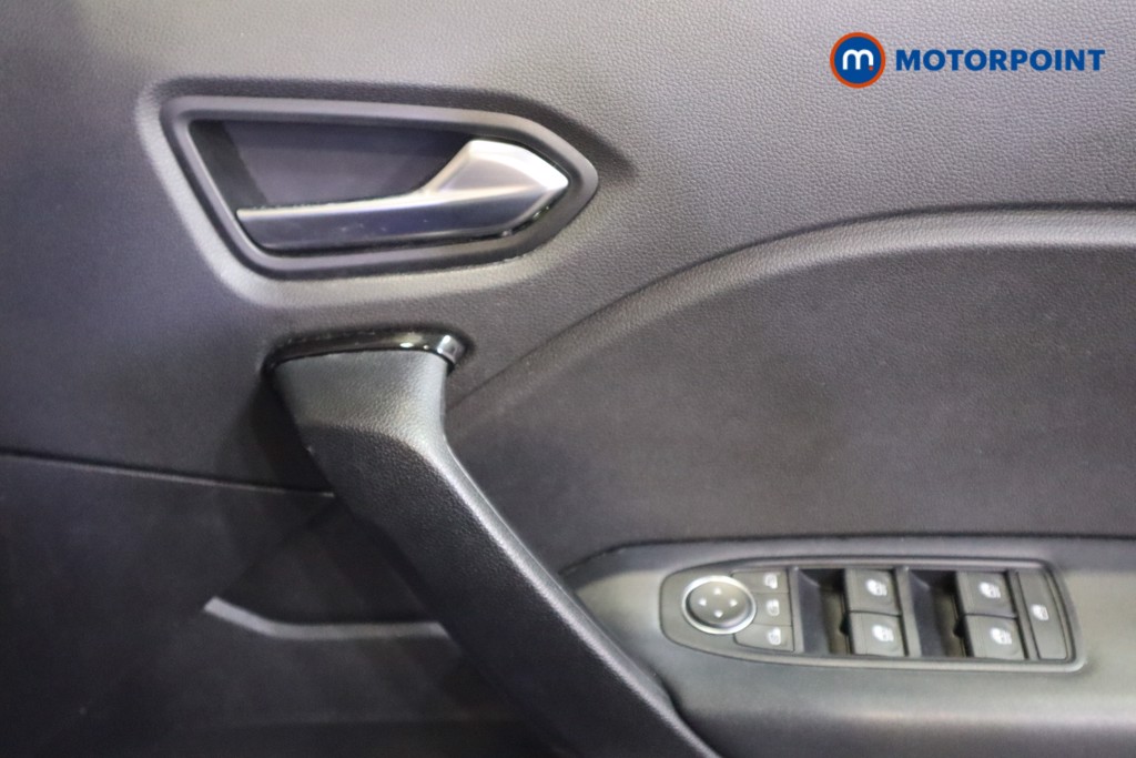 Used Renault Captur 2020 for sale - 76692204: Photo 18