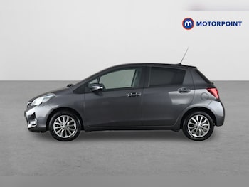 Used Toyota Yaris 2017 for sale - 79585269: Photo