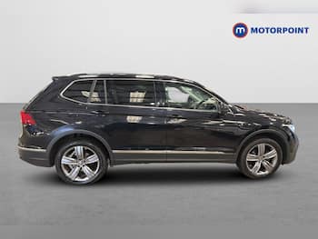 Used Volkswagen Tiguan Allspace 2023 for sale - 79800414: Photo
