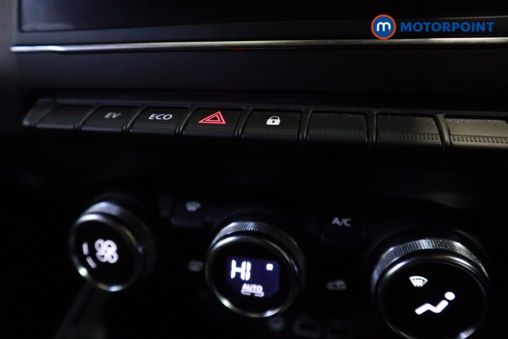 Used Renault Clio for sale - 77543204: Photo 25