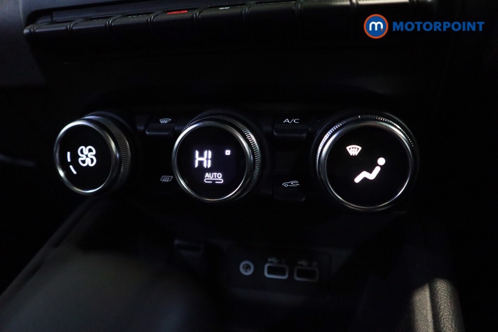 Used Renault Clio for sale - 77543204: Photo 26