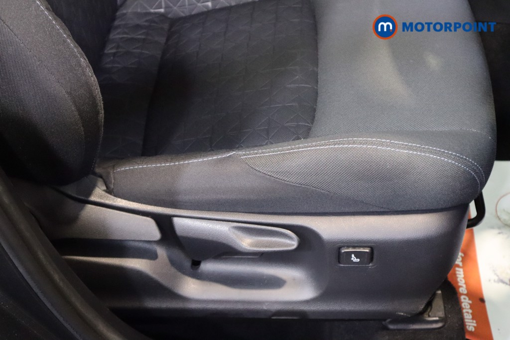 Used Toyota C-HR 2022 for sale - 76603709: Photo 24