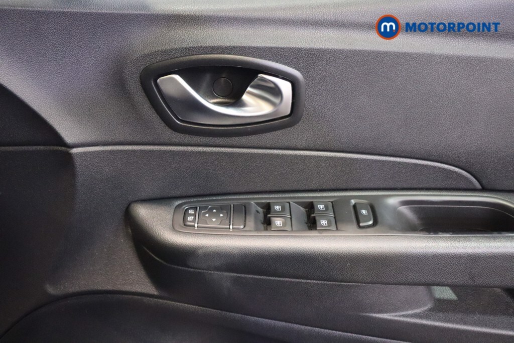 Used Renault Captur for sale - 77591029: Photo 18