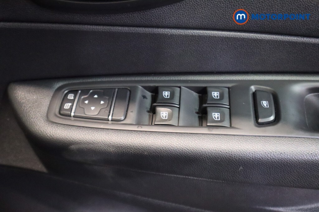 Used Renault Captur for sale - 77591029: Photo 19