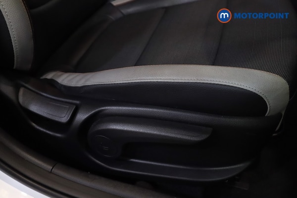 Used Kia Stonic 2019 for sale - 76125560: Photo 14