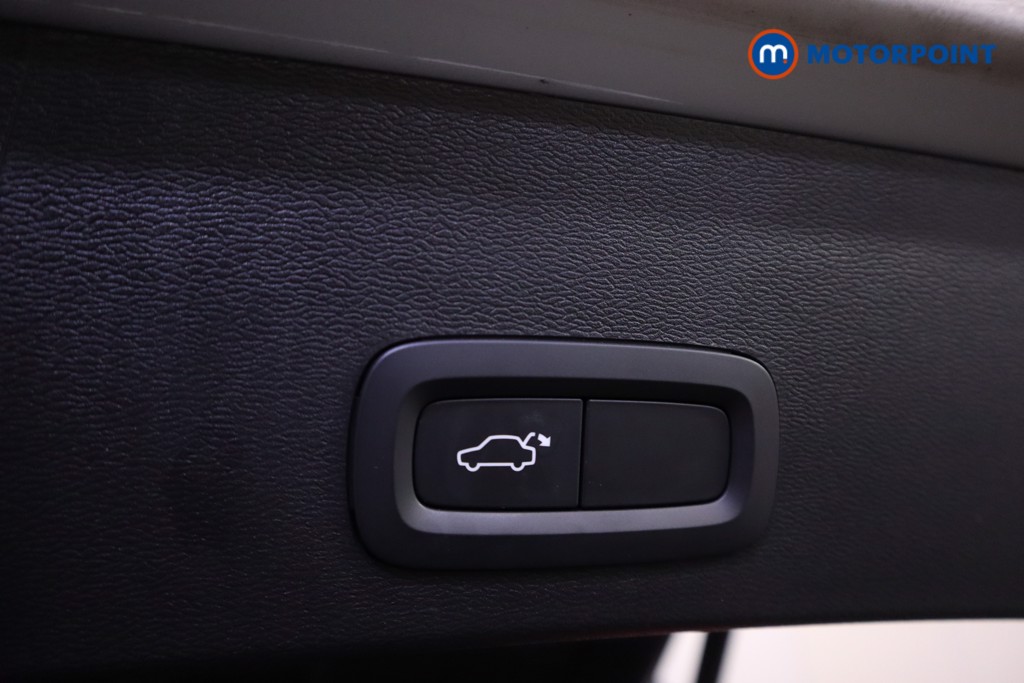 Used Volvo XC40 2022 for sale - 76933650: Photo 37