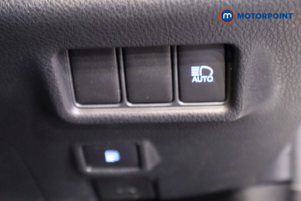 Used Toyota C-HR 2019 for sale - 76557642: Photo 25