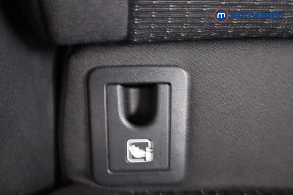 Used Toyota C-HR 2019 for sale - 76557642: Photo 36