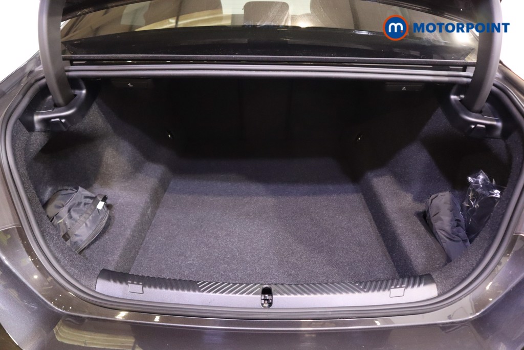 Used BMW 5 Series 2025 for sale - 77996308: Photo 16