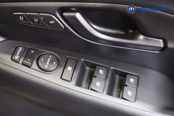 Used Hyundai i30 2019 for sale - 76131711: Photo 17