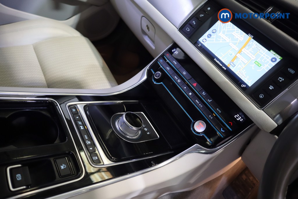 Used Jaguar XF 2016 for sale - 76436689: Photo 15