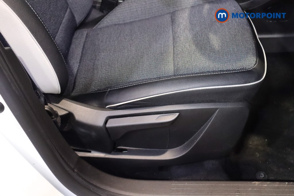 Used Renault Captur 2022 for sale - 76933839: Photo 24