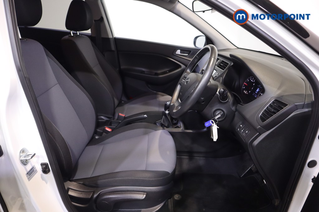 Used Hyundai i20 2019 for sale - 76767302: Photo 14