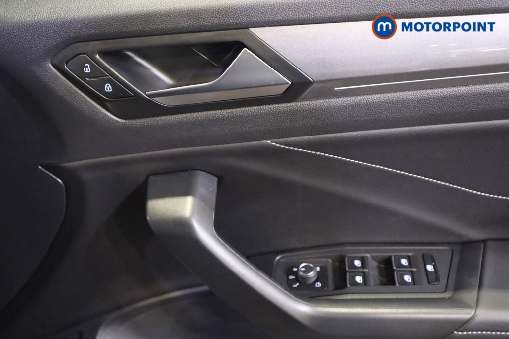 Used Volkswagen T-Roc 2023 for sale - 77450658: Photo 18