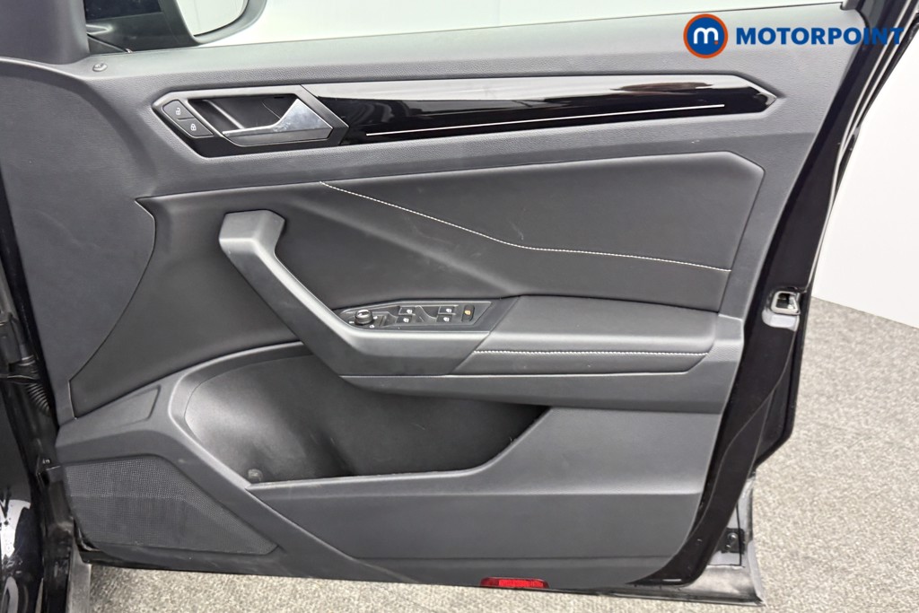 Used Volkswagen T-Roc 2025 for sale - 77407323: Photo 26