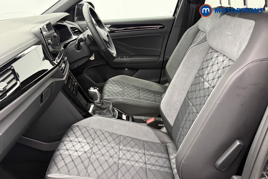 Used Volkswagen T-Roc 2025 for sale - 77407323: Photo 31