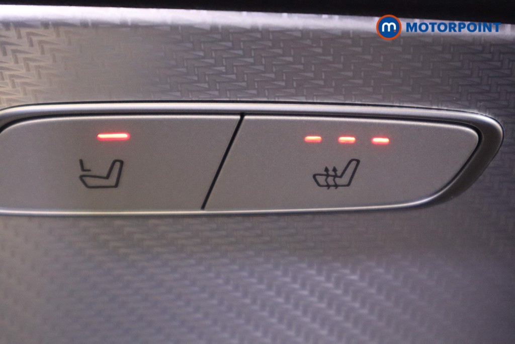Used Mercedes-Benz E-Class 2020 for sale - 76105126: Photo 24