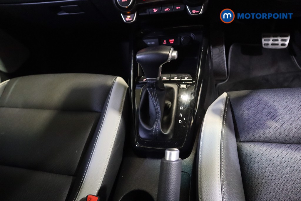Used Kia Stonic 2020 for sale - 76298159: Photo 14