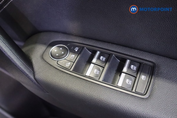 Used Renault Captur 2023 for sale - 76219433: Photo 18