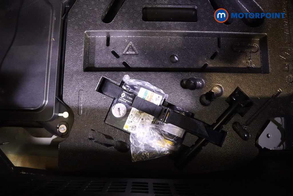 Used Renault Clio 2025 for sale - 76565789: Photo 16