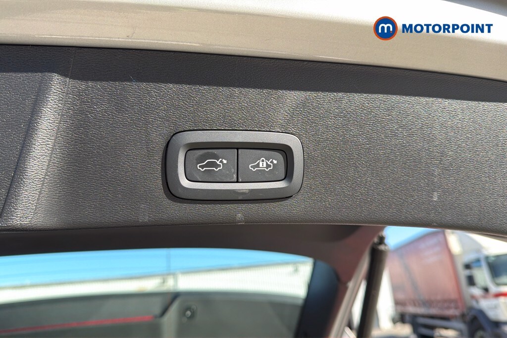 Used Volvo XC40 2023 for sale - 78150274: Photo 37