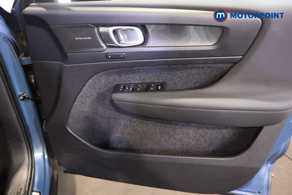 Used Volvo XC40 2023 for sale - 77845839: Photo 21