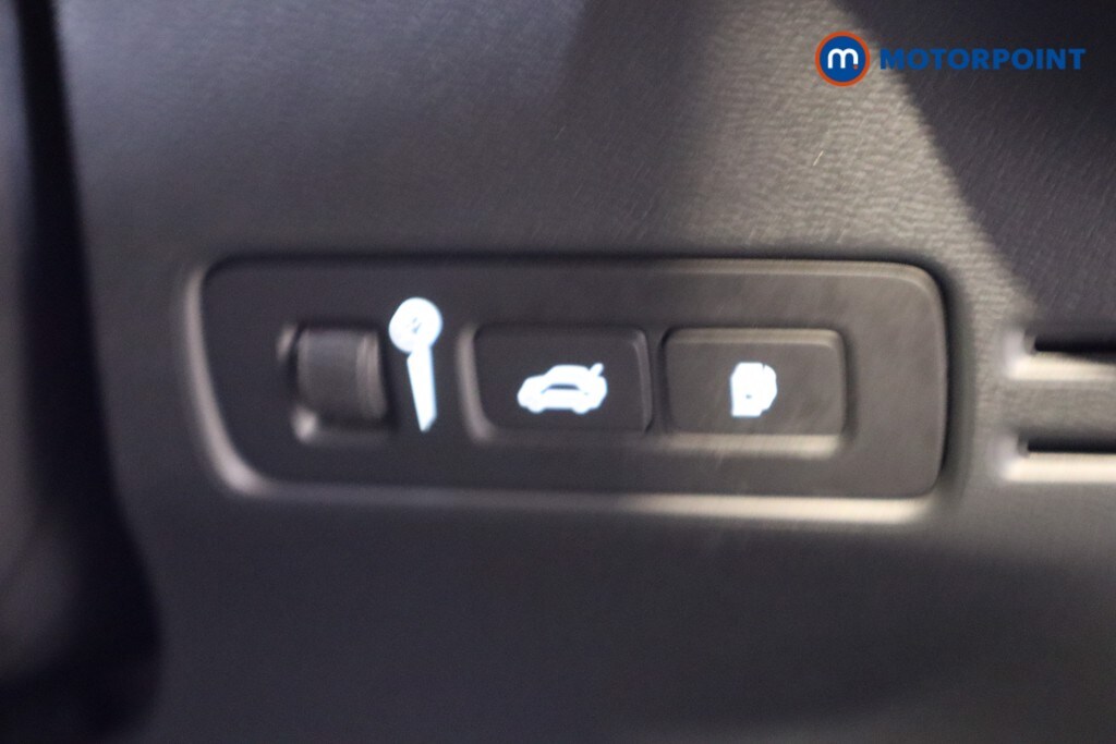 Used Volvo XC40 2023 for sale - 77845839: Photo 25